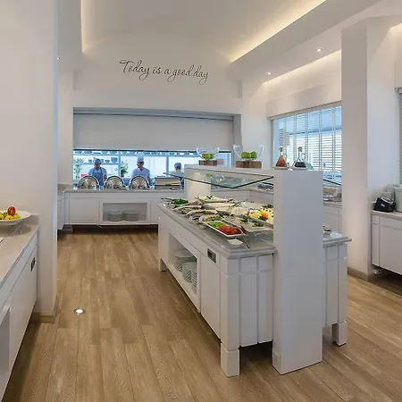 Sunprime Beachfront Мармарис